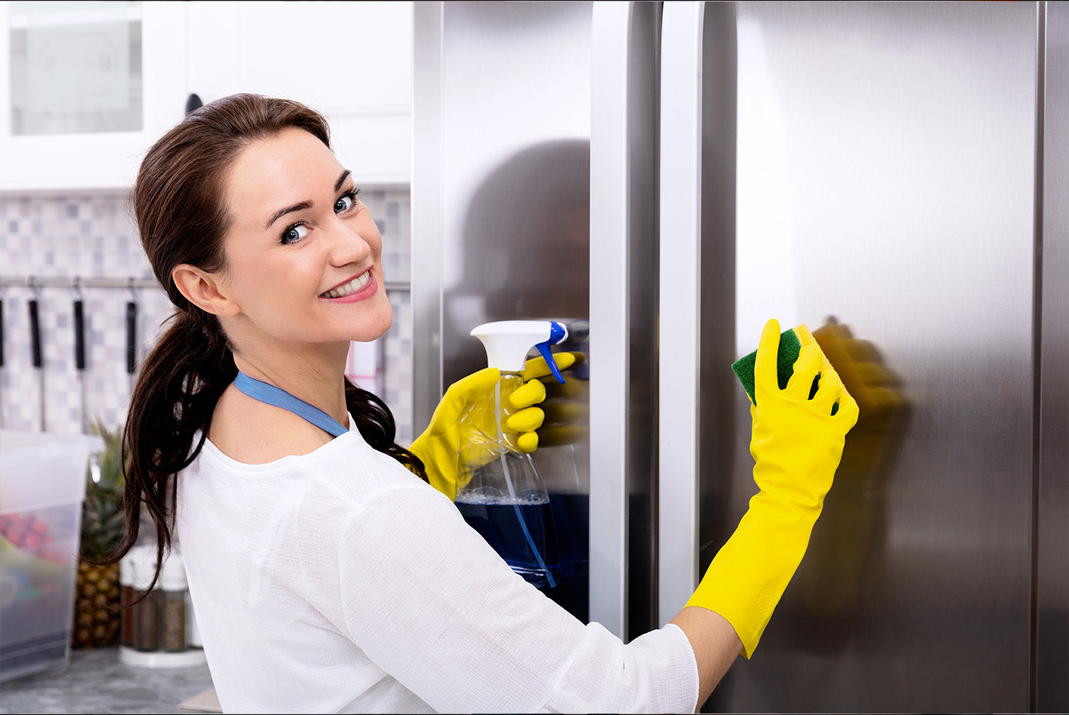 Ako odstrániť zápach z chladničky?