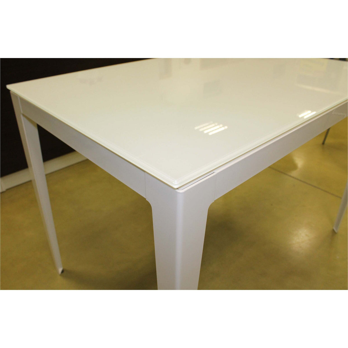 Jedálenský stôl Wind rozkladací 110x70x76 cm (biela, sklo)